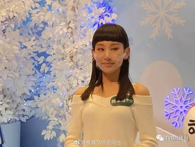 突發！TVB新晉小花淚灑現場，否認工作過勞導致生病跌倒