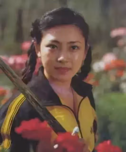 同父不同命!父親是功夫皇帝李連杰,李思卻過得不如利智女兒