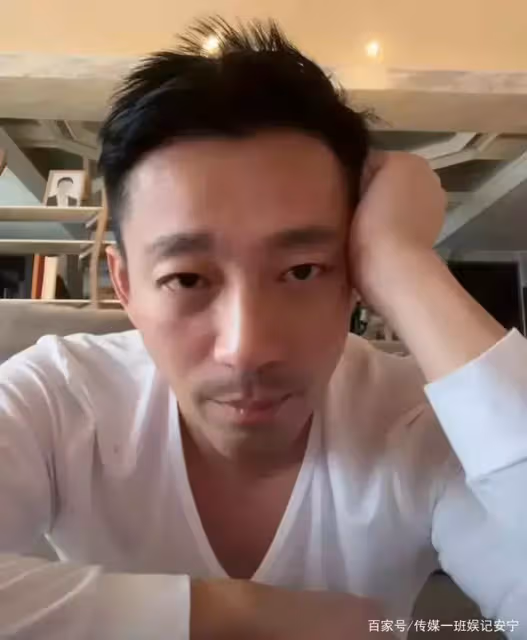 不看好大S具俊曄?汪小菲酒後直播談及感情 稱男人不能光靠嘴巴「疑似擔憂大S婚姻」