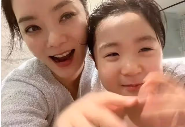高梓淇前妻曬出近照,4歲兒子罕見出鏡,眉眼像極中國生父
