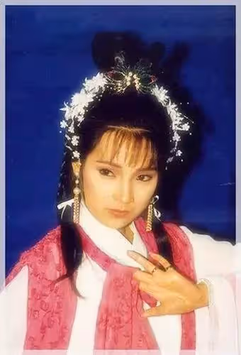 遭誤解多年！女星「被冤指害人罪魁禍首」真相大白她早以釋懷　60歲「與丈夫恩愛32年」：嫁對人真的很幸福