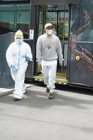 汪小菲喊話想女兒！張蘭被問「要和大S搶撫養權？」　霸氣喊「隔千山萬水誰願意」：要設身處地