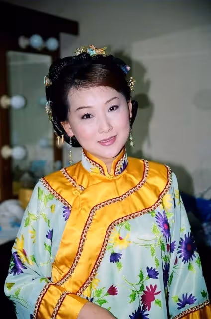 賣蔥油餅致富，資深女星豪買陽明山3戶，再蓋飯店當總裁，坦言曾被人弄走1600萬，超不甘心