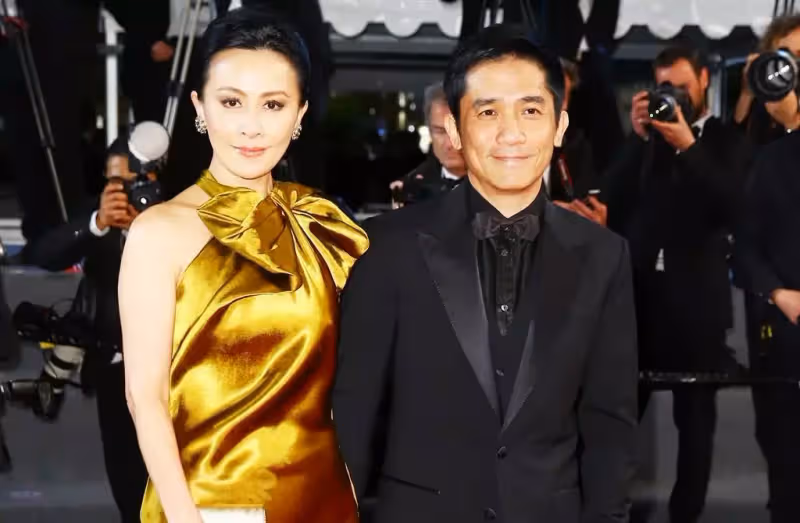 膝下無子,劉嘉玲收男星兒當乾兒子下跪奉茶,送超狂認親禮,網友咋舌:太豪了吧
