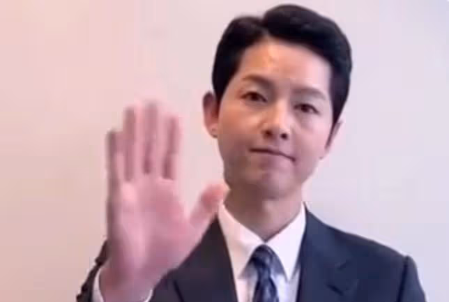 李敏鎬真老了,臉部浮腫顯老,網友:太油膩了