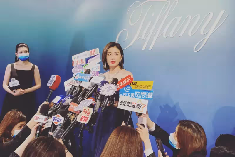 絕美公主造型曝光!賈靜雯自爆「波妞眼神超有愛」撩到她心坎 「每天向媽媽花式傳情」浪漫程度大勝老公!