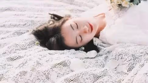 明明睡服了他，為何換不來他「離婚娶我」？我和閨蜜老公那些情