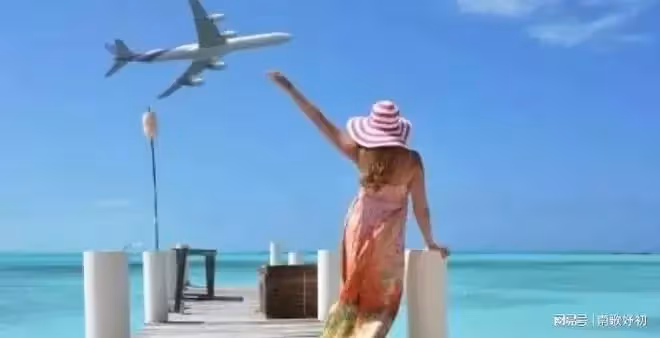 蜜月回來,卻發現鑰匙開不了門,回頭看到趕來的婆婆,扇她耳光