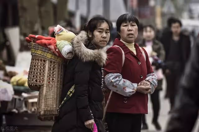 婆婆臥床8年,交代財產給兒子,兒媳:媽,我們沒資格要啊