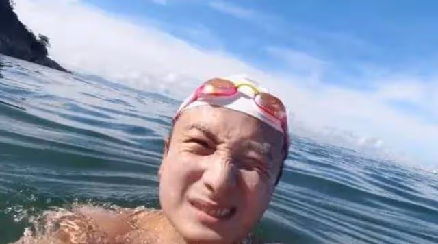有愛心！香港知名男星為長者送抗疫物資，做義工同時還向前線打氣
