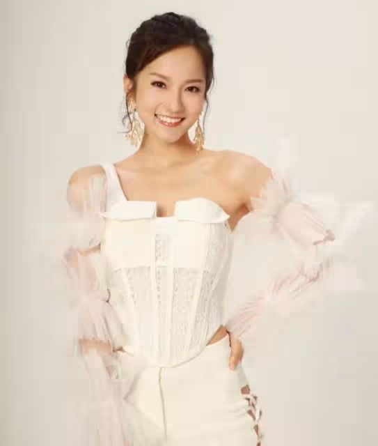 恭喜!TVB上位小生認買戒指向港姐女友求婚,為賺老婆本瘋狂工作