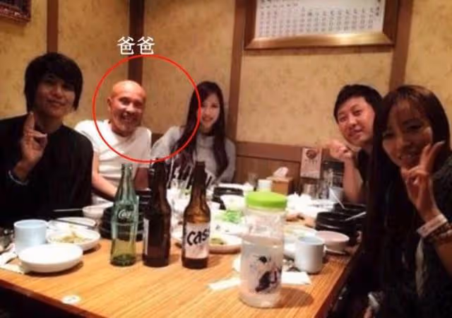 出生日本財閥世家,遠赴韓國靠TWICE出道,卻患上舞台恐懼症