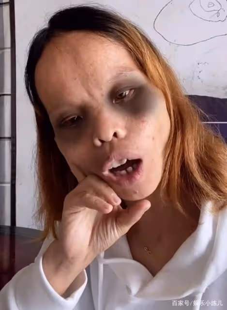 陝西女子憑藉奇特外貌成為大網紅,說話搞笑,自信度不輸當年鳳姐
