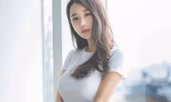 我睡著了,做了一個夢,第一次夢見他,醒來之後好害羞