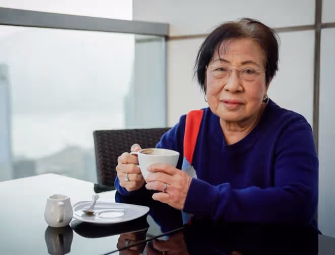 羅家英老師58歲入行跑龍套，為追夢不介意薪水低，80歲憑配角走紅