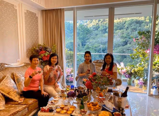 午馬前女友息影后轉行賣保險，內地豪宅意外曝光，裝修奢華似宮殿