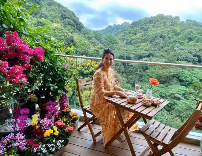 午馬前女友息影后轉行賣保險，內地豪宅意外曝光，裝修奢華似宮殿