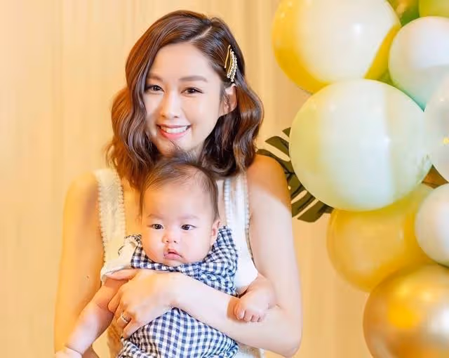 香港知名女星再陷整容疑雲！嘴唇像打了豐唇針，網友：老了20歲