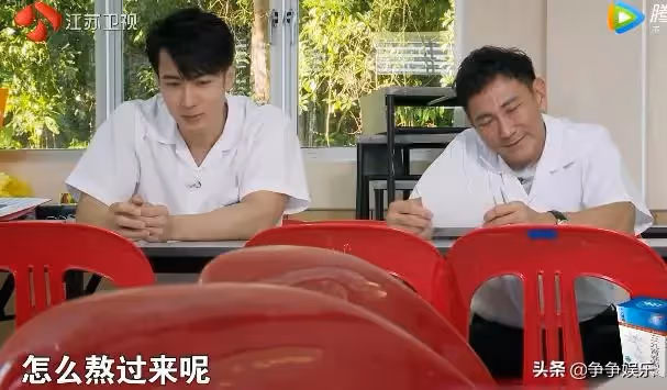 吳尊淚問：「媽走了，怎麼熬過來的？」 72歲爸坦承「靠鎮定劑入睡」逼哭萬人：相信她沒遺憾了...