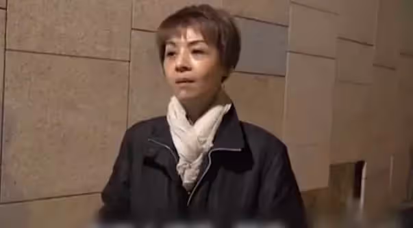 56歲的葉子楣近照曝光，退圈28年，住5800萬豪宅過「單身生活」，網狂贊：妥妥的富婆