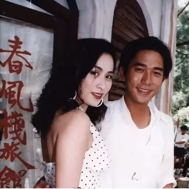 捕獲野生巨星夫妻！劉嘉玲、梁朝偉「現身街頭被偷拍」攜手31年「私下真實互動」網愣：誤會他們了