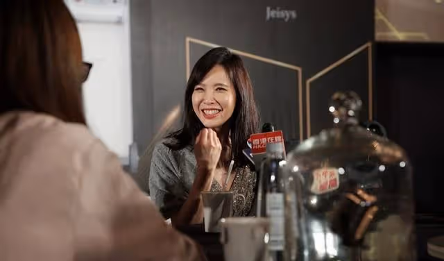 46歲天心出席活動顯好身材,同樣是韓國媳婦,奉勸大S要愛吃泡菜