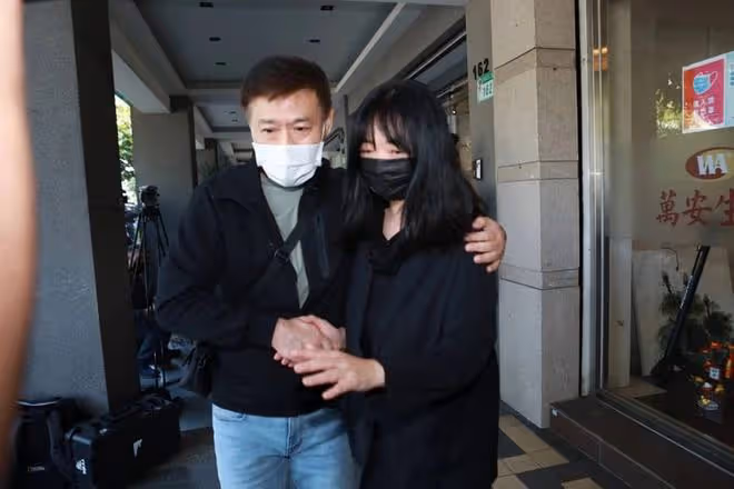眾星現身送別顧寶明！「趙高」哭紅眼，金士傑悲痛陪伴老友3小時