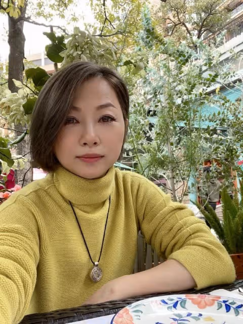 55歲「阿紫」分享少女照被激贊似山口百惠，曾患情緒病受盡折磨