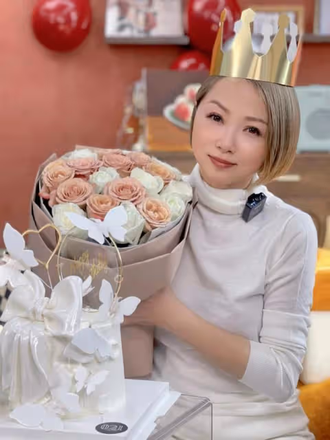 55歲「阿紫」分享少女照被激贊似山口百惠，曾患情緒病受盡折磨