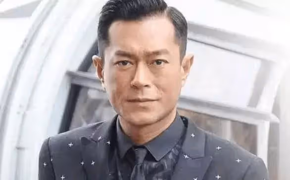 曬曬古天樂的豪宅,家裡擺滿限量版手辦模型,50歲了還童心未泯