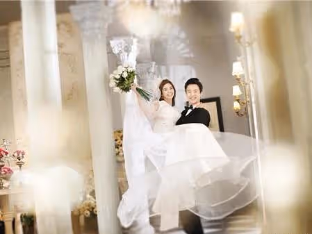 女兒找了窮男友，母親要她嫁有錢人，婚後半年回家，母親悔青腸