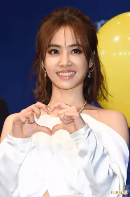 蔡依林親弟弟曝光！爸爸另組家庭「外面有6歲兒子」　鄰居曝「生母大家都知道」早就出雙入對