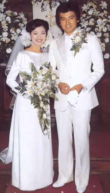 63歲山口百惠隱退42年曝近況!孫女降生當奶奶,身材發福生活節儉