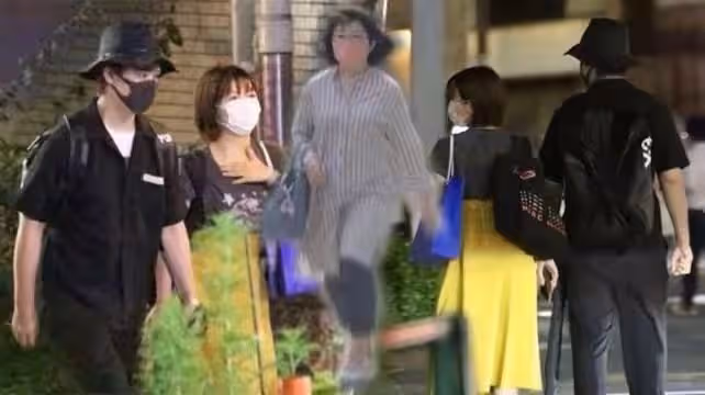 63歲山口百惠隱退42年曝近況!孫女降生當奶奶,身材發福生活節儉