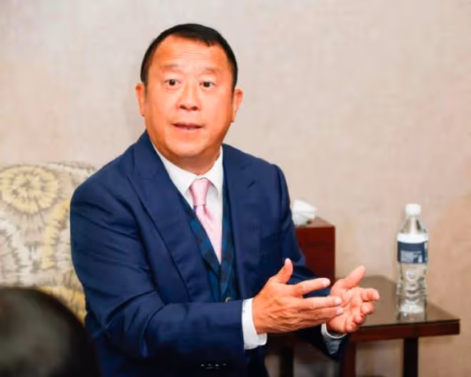 香港TVB電視城淪陷!曾志偉承認超500名員工確診,將封閉繼續拍攝