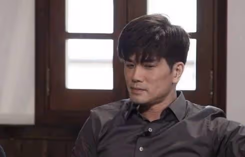 著名打星罕見提及與鍾嘉欣舊情，稱自己很受傷，曾對大台極不滿