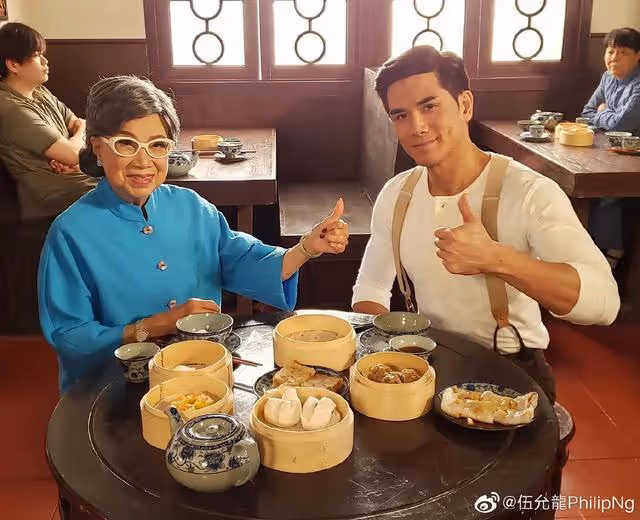 著名打星罕見提及與鍾嘉欣舊情，稱自己很受傷，曾對大台極不滿