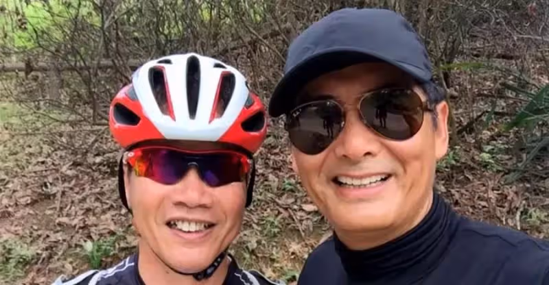 69歲陳志輝雞冠頭，十分瀟灑卻老態明顯，曝入行辛酸史，暗指黎明太虛偽，曾遭李修賢公報私仇，網友：是真性情還是情商低