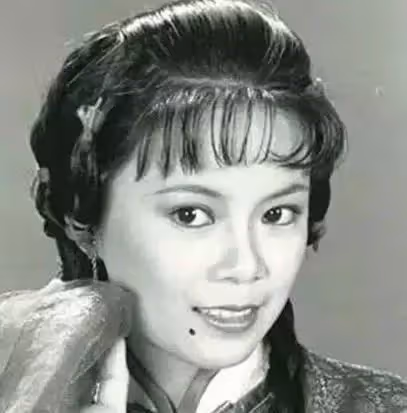 父親不要她！為替母還債進演藝圈「卻遭丈夫拋棄」還被「奪走大部分家產」最終萬念俱灰遁入空門