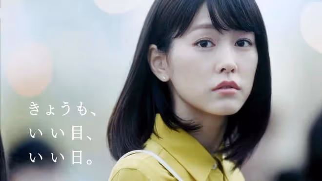 她憑一張絕美側顏成一代直男斬！如今32歲卻官宣隱退，網友哭了：求你回來