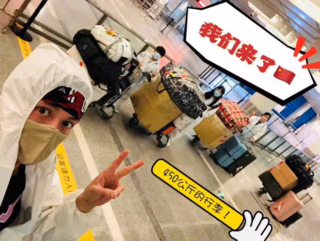 吳尊全家定居內地！搬23箱行李難掩激動，贊中國很好要娃學好中文