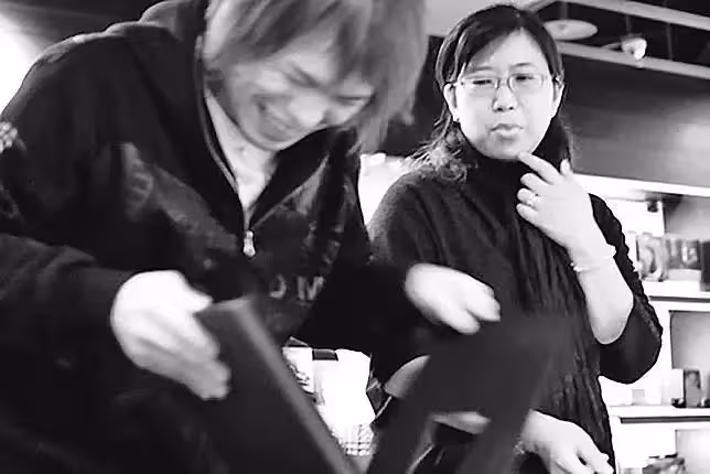 演藝圈真清流是他，與太太相知30年網一致狂推：老婆是得力助手，隔空告白閃翻婚後完全沒緋聞