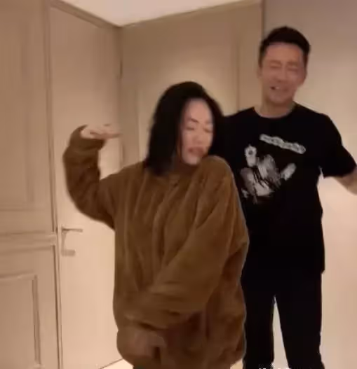 小S跳舞迎接新姐夫具俊曄，汪小菲當年也有同樣的待遇