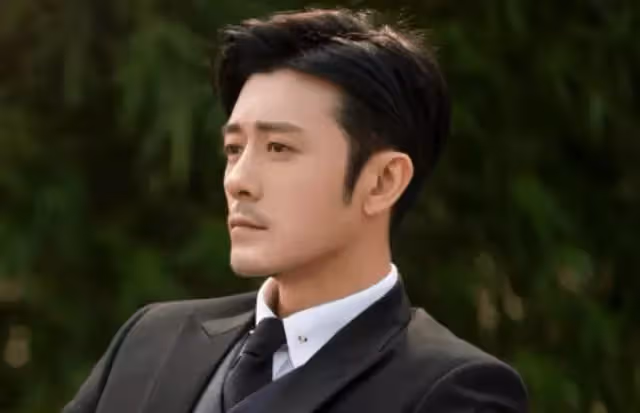 他的親媽是導演,乾媽也是導演,出道20年都沒紅,改名後卻火了??_林雨申_楊雨辰_表演