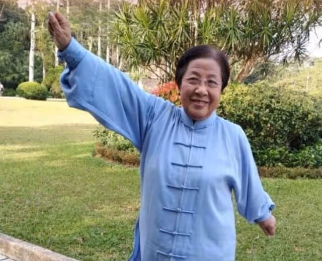 TVB特約演員孫慧蓮近60歲入行圓夢,曾教書多年,羅家英是其學生