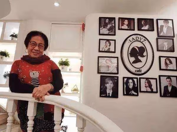 TVB特約演員孫慧蓮近60歲入行圓夢,曾教書多年,羅家英是其學生