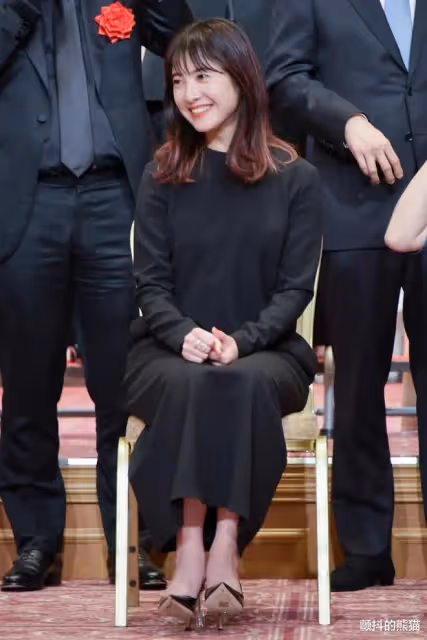 吉高由里子怎麼圓潤成這樣了?是被前任新歡刺激的嗎?