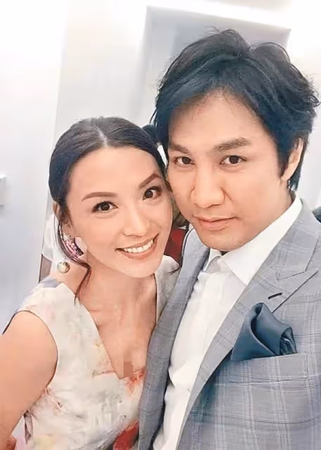 48歲女星官宣再婚喜訊！曬浪漫求婚合照戴鴿子蛋，男方離異有倆娃