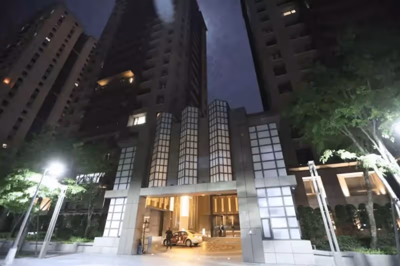 「新姐夫」隔離結束!大S經紀助理「親自迎接」送回豪宅,小S曬唱跳視訊歡迎:兩邊都誠意滿滿