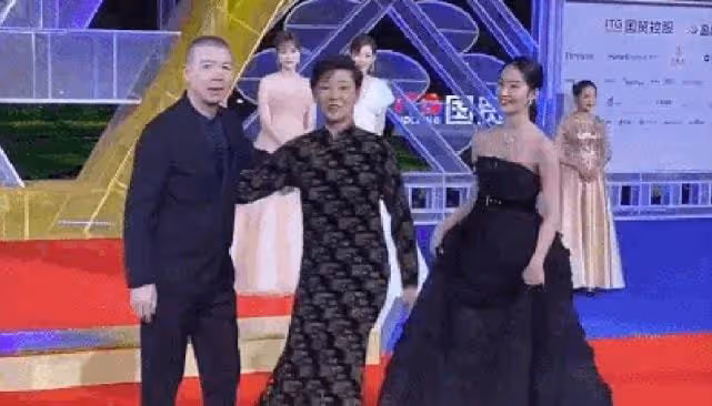 這絕對是王者,徐帆機智化解尷尬,手段高明宣示主權太霸氣!